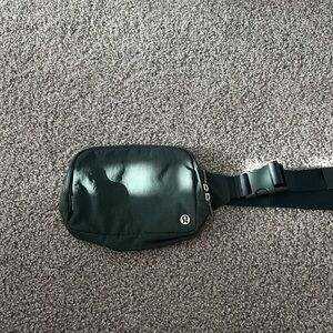 lululemon athletica forest green XL belt bag